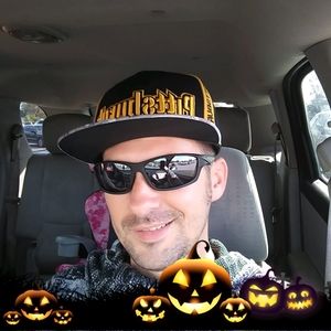 Meet your Posher, Christopher